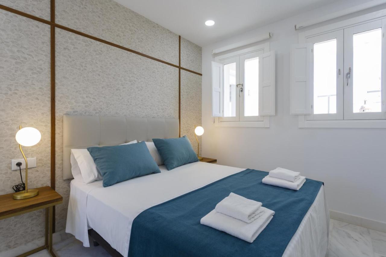 Apartamentos La Brujula By Cadizrentals מראה חיצוני תמונה